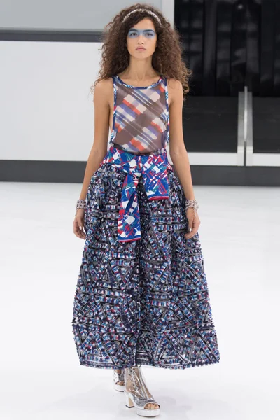 Look 30